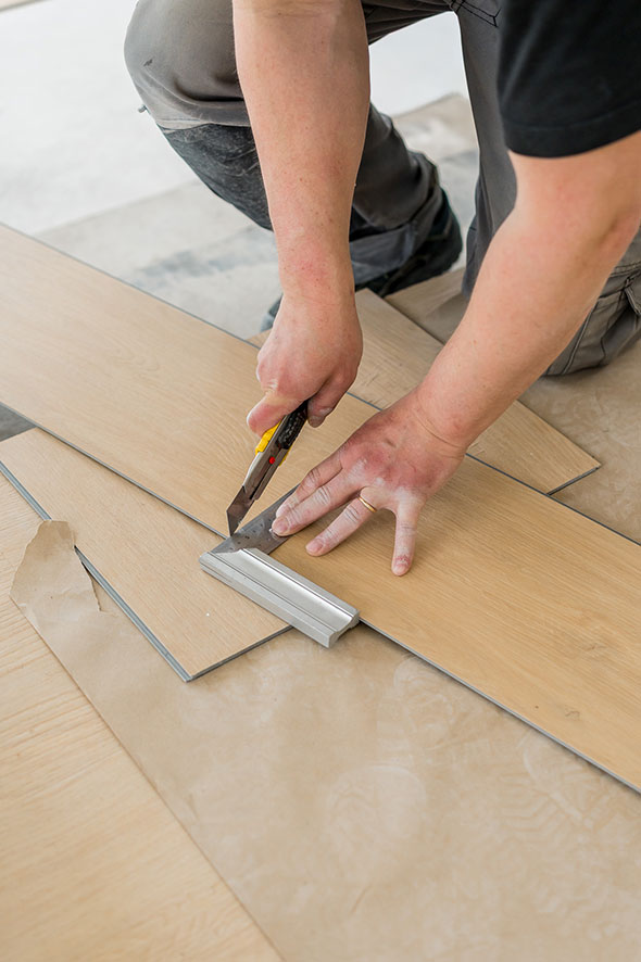 Karitma lattioiden asennus